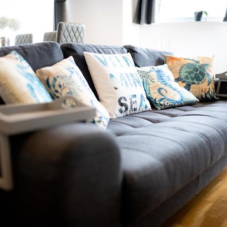 Seaview, Luxury Apartment, 2 Min Walk To Porth Beach New Quay Exterior foto