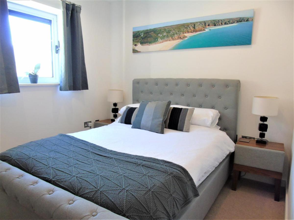 Seaview, Luxury Apartment, 2 Min Walk To Porth Beach New Quay Exterior foto