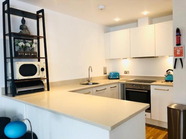 Seaview, Luxury Apartment, 2 Min Walk To Porth Beach New Quay Exterior foto