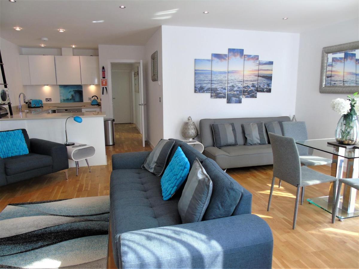 Seaview, Luxury Apartment, 2 Min Walk To Porth Beach New Quay Exterior foto