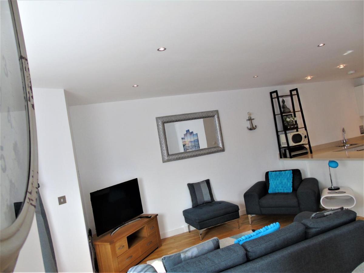 Seaview, Luxury Apartment, 2 Min Walk To Porth Beach New Quay Exterior foto