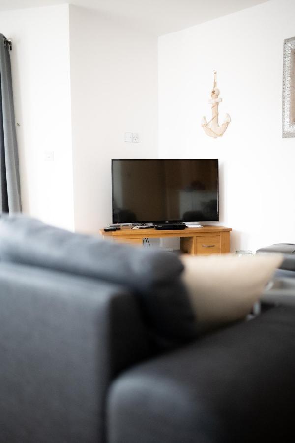 Seaview, Luxury Apartment, 2 Min Walk To Porth Beach New Quay Exterior foto