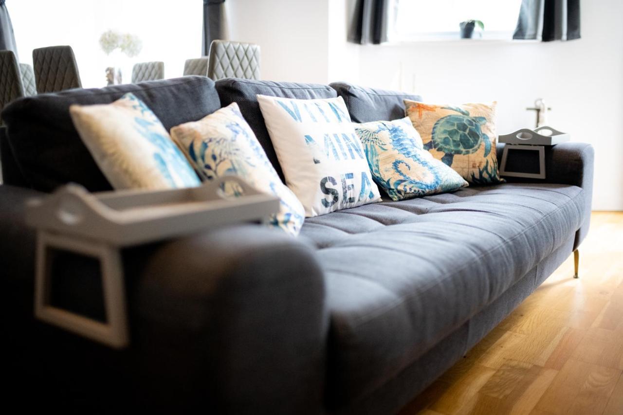 Seaview, Luxury Apartment, 2 Min Walk To Porth Beach New Quay Exterior foto